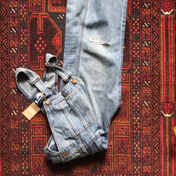 Madewell Straight-Leg Overalls in Bernard Wash - Picture 3 of 8